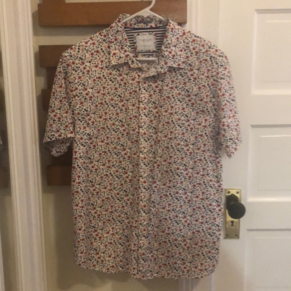 Denim and Flower Ricky Singh button down collared shirt. Size XL.